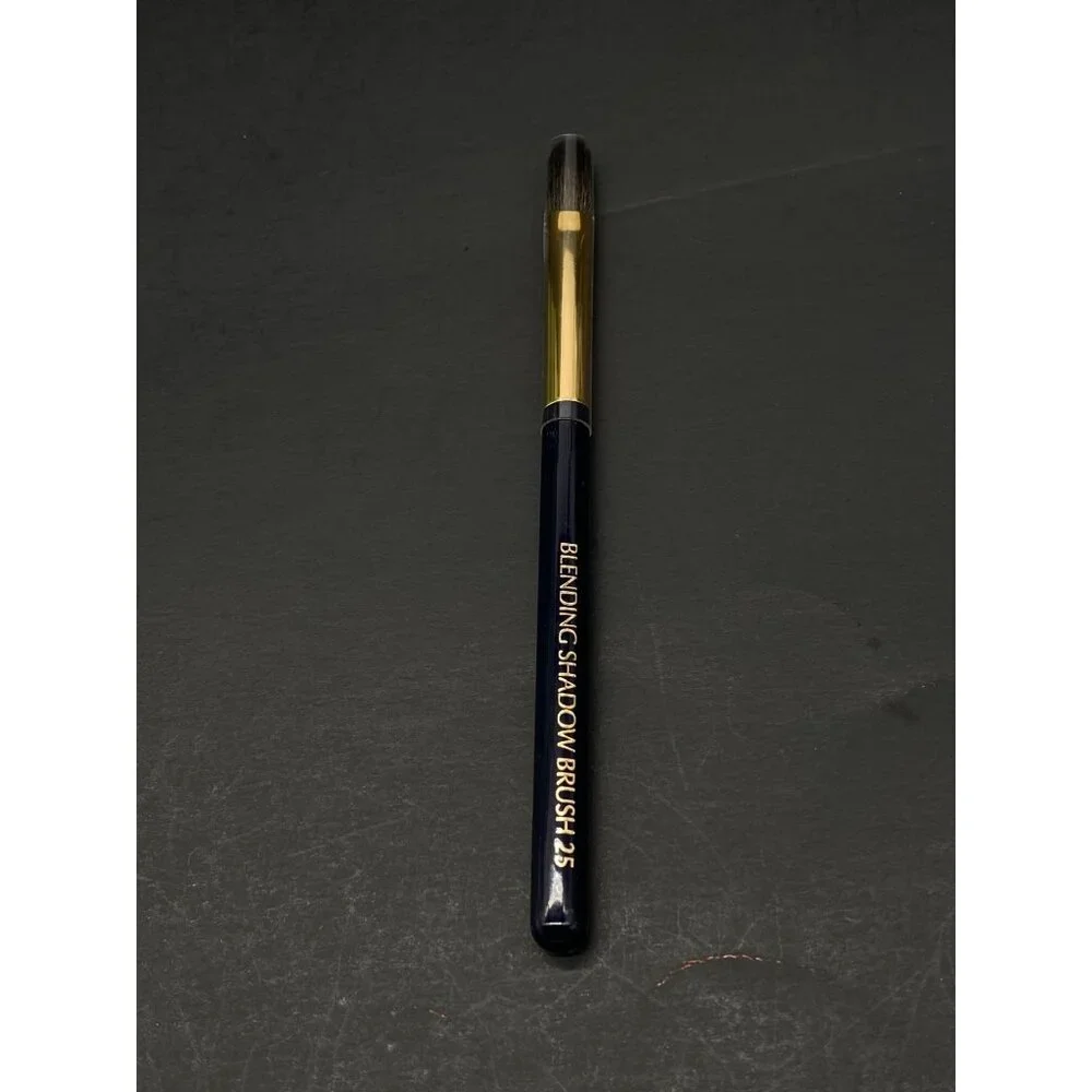 Estee Lauder Blending Shadow Brush 25